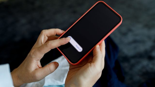 Addicted to screens? 4 tips for a digital detox that sticks