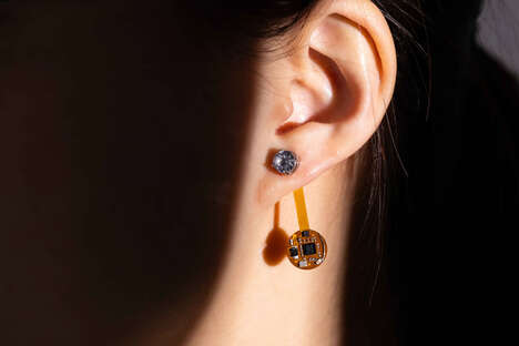 Temperature-Monitoring Earrings - The Thermal Earring Continually Tracks the Wearer's Temperature (TrendHunter.com)