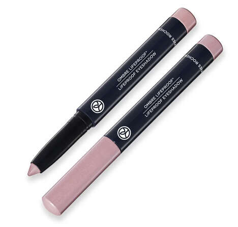 Affordable Durable Eyeshadows - Yves Rocher's Lifeproof Eyeshadow is Powered by Cornflower (TrendHunter.com)