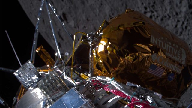US spacecraft nearing first private lunar landing