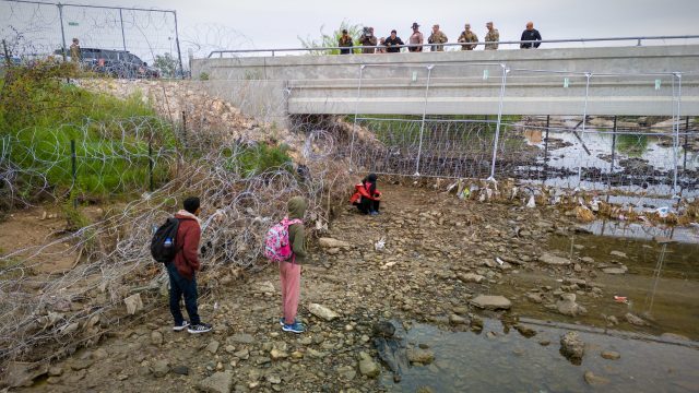 Texas migrant law in limbo after Supreme Court OK