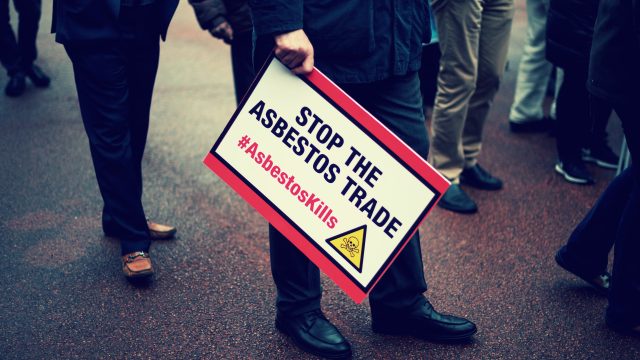 US bans final type of asbestos