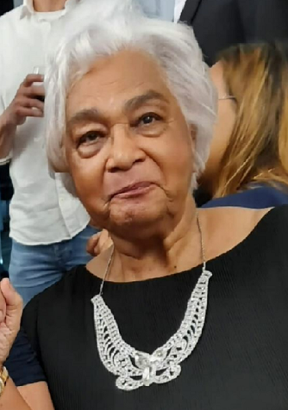 Cynthia McLeod receives honorary doctorate
