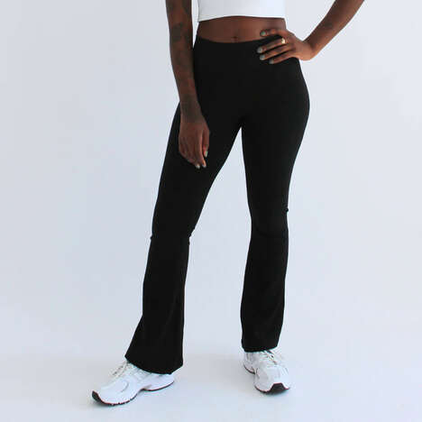 Organic Cotton Leggings - Pantee Launches New Organic Cotton Leggings for Sustainable Everyday Wear (TrendHunter.com)