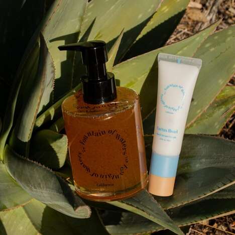 Eco-Conscious Self-Care Gift Sets - Fountain of Waters Presents Its Special Set of Gifts for Her (TrendHunter.com)