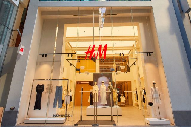 H&M opens store with smart fitting rooms in Myeongdong, Seoul