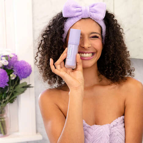 Strawberry Seed Oil Cleansers - Naked Sundays' Strawberry Glow Oil Cleanser is Antioxidant-Rich (TrendHunter.com)
