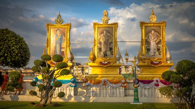 'Young Thais continue to reject the royal family's exalted position'