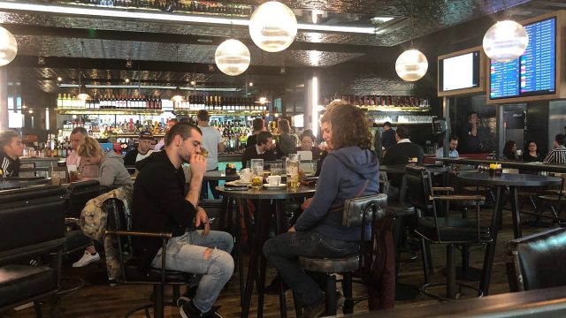 Guzzling passengers: should airports limit pre-flight boozing?