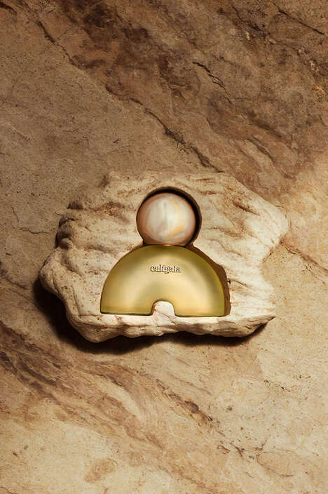 Nourishing Oil Fragrances - Cult Gaia Eau de Parfum Has Complementary & Contrasting Notes (TrendHunter.com)