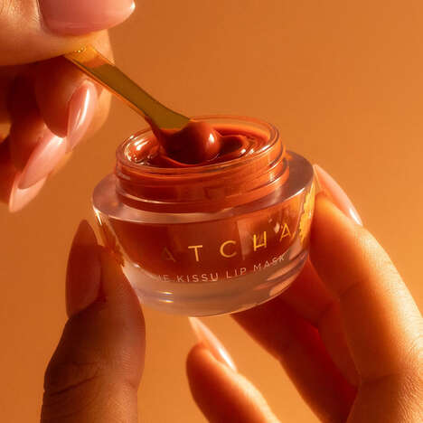 Tinted Restorative Lip Masks - A Japanese Flower Inspired Tatcha's Kissu Lip Mask in Kiku (TrendHunter.com)