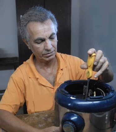 An Everyday Cuban Hero Who Repairs and Resolves