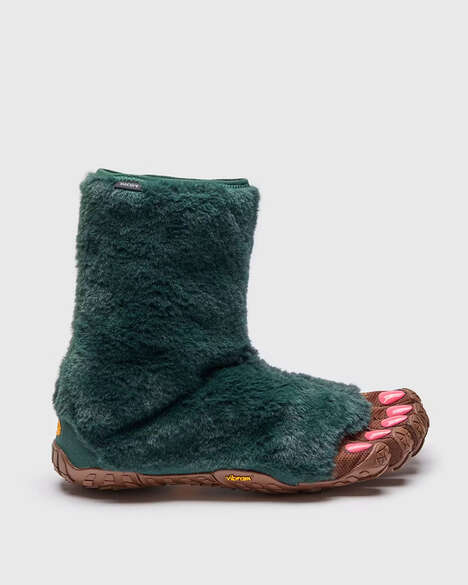 Bigfoot-Inspired Bizarre Footwear - Suicoke Unveils the NIN-LO, the NIN-HI, and the SUPER-Hi (TrendHunter.com)