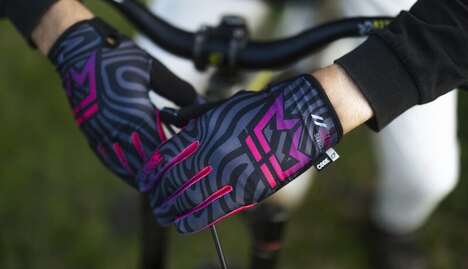 Limited Edition Racing Gloves - Royal Racing Debuts a Limited Edition Series of Gloves for Riders (TrendHunter.com)
