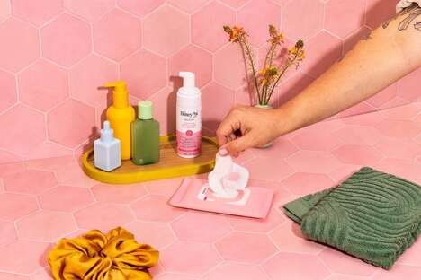 Mom-to-Be Personal Care Products - These New The Honey Pot Products are Made with Witch Hazel (TrendHunter.com)