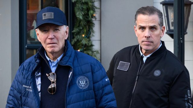 Biden pardons son Hunter
