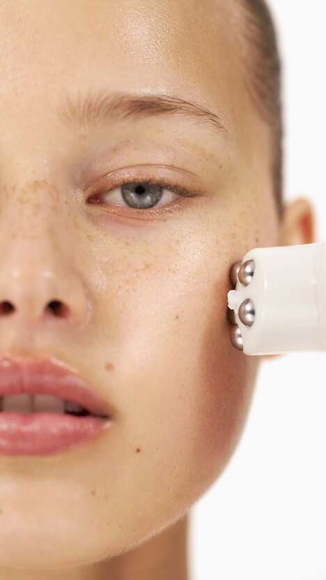 Hydrating Sculpting Moisturizers - Refy's Face Sculpt Features a Built-In Rollerball Applicator (TrendHunter.com)