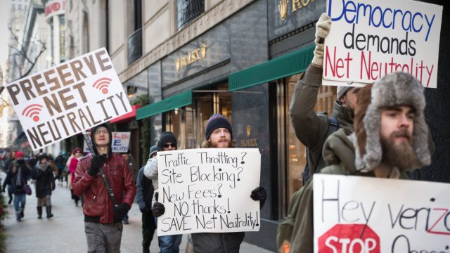 Appeals court kills FCC net neutrality rule