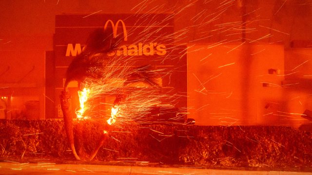 Fast-spreading Los Angeles wildfires spark panic