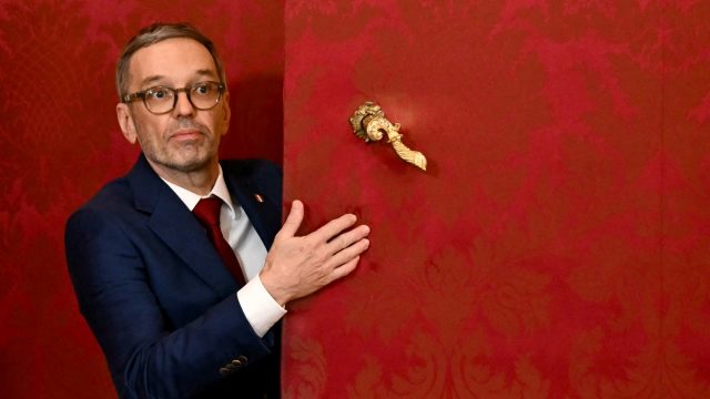 Austria's new government: poised to join Putin's gang