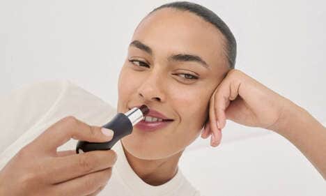 Accessible Lip Treatments - The Grip Sticks by TILT Support Consumers with Arthritis & Chronic Pain (TrendHunter.com)