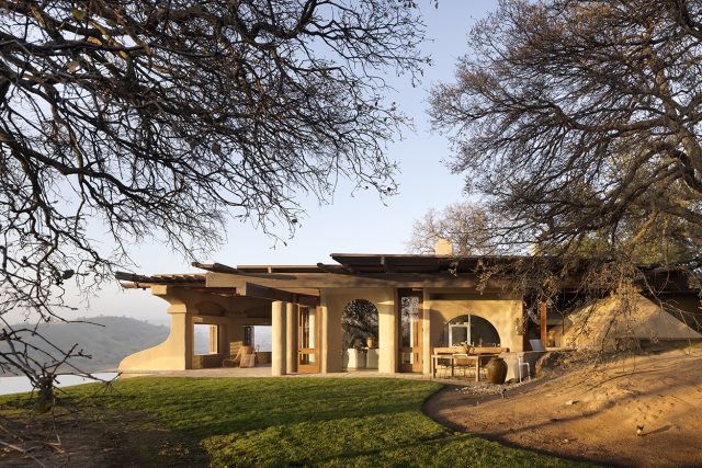 6 breathtaking homes built in the 1980s