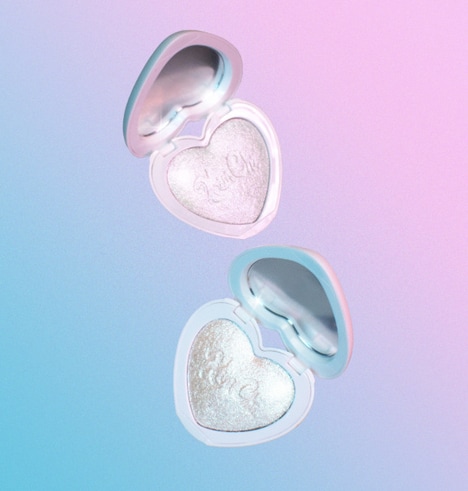 Compact Shimmer Highlighters - Kimchi Chic Beauty Debuts Miniature Versions of a Popular Product (TrendHunter.com)