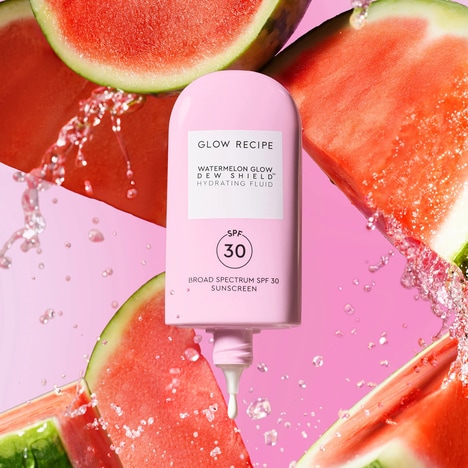 Watermelon-Infused Daily Sunscreens - Glow Recipe Launches the 'Watermelon Glow Dew Shield SPF 30' (TrendHunter.com)