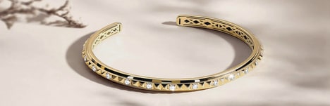 Giftable Heirloom Jewelry Collections - Verlas Presents a Curated Mother's Day Jewelry Collection (TrendHunter.com)