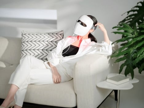 Pro-Grade Light Therapy Masks - The Ulike ReGlow Has Double the LEDs Found in Standard Masks (TrendHunter.com)
