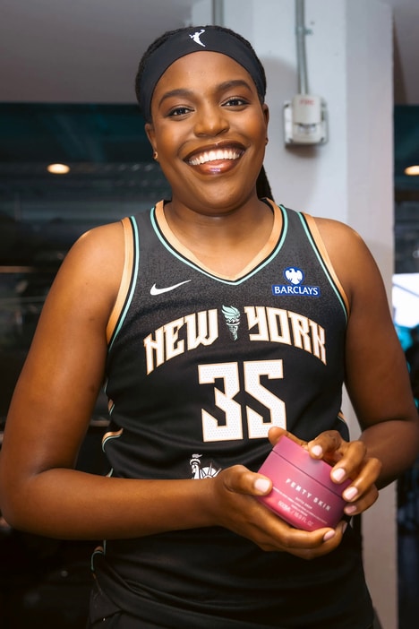 Sports Beauty Partnerships - Fenty Beauty Partners with WNBA’s New York Liberty in a Historic Deal (TrendHunter.com)