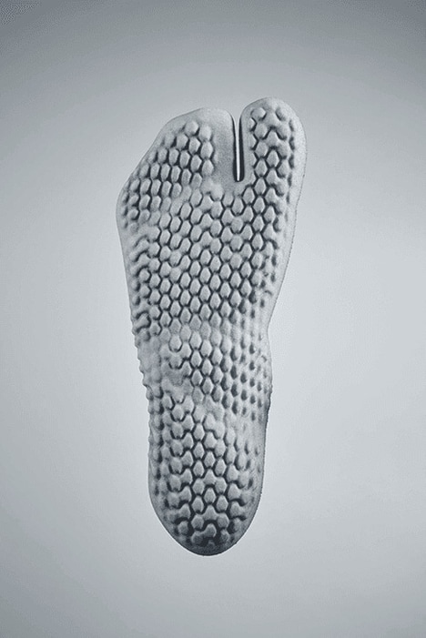 Split-Toe Barefoot Sandals - Vivobarefoot Presents the VIVOBIOME Tabi Gen 01 Sandal (TrendHunter.com)