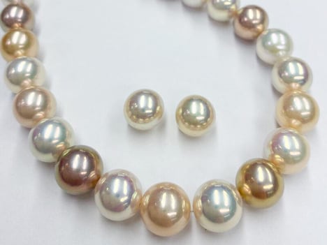 Lustrous Pearl Jewellery Exhibits - Raw Pearls Unveils a New Collection at the Jewellery Show (TrendHunter.com)
