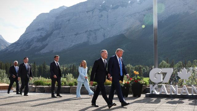 Trump leaves G7 early, warns Tehran to evacuate