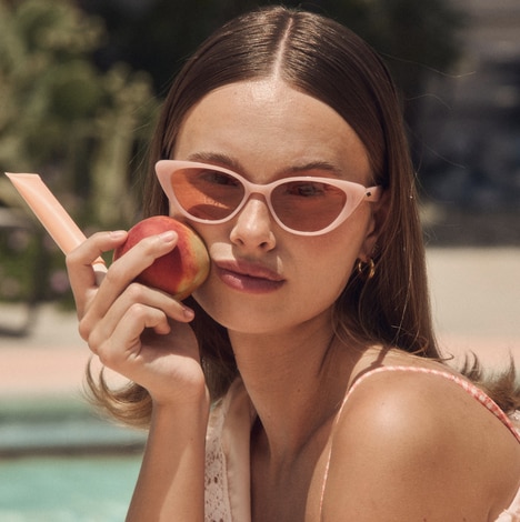 Fragrant Hair Touch-Up Products - Dae a Launches Limited-Edition Desert Peach Taming Wand (TrendHunter.com)