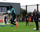 Liverpool flight delay adds to troubled buildup to Eintracht Frankfurt trip