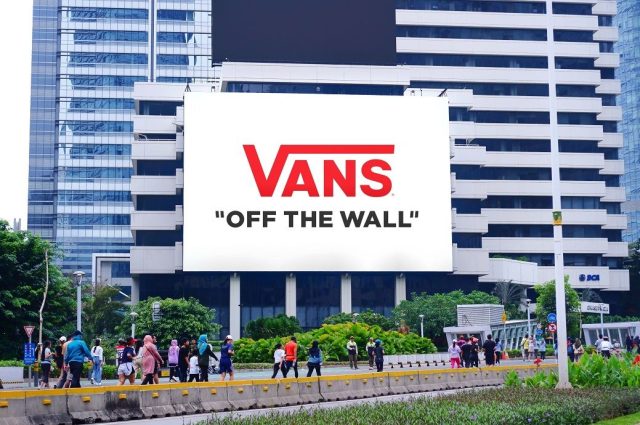 US’ VF Corp beats guidance with $2.8 bn revenue in Q2 FY26, up 2% YoY