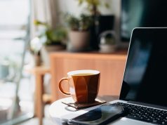 Employees are moving out rather than up with career minimalism