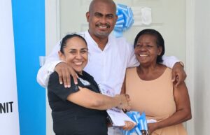 Ministry of Infrastructure Development and Housing hands over keys to new homes for 7 families