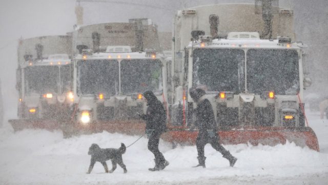 Winter storm lashes much of US South, East Coast