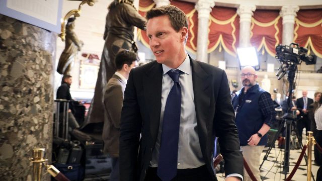 Netflix drops Warner Bros bid, ceding to Paramount