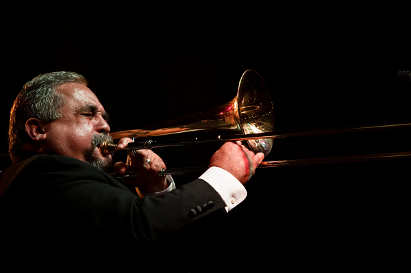 Willie Colón, a Luminary of Salsa Music, Dies at 75