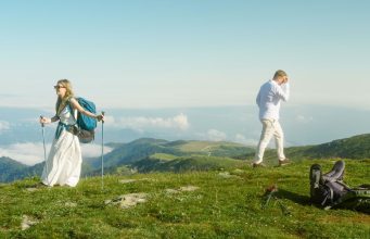 ‘Alpine divorce’ has daters fearing being abandoned in the wilderness