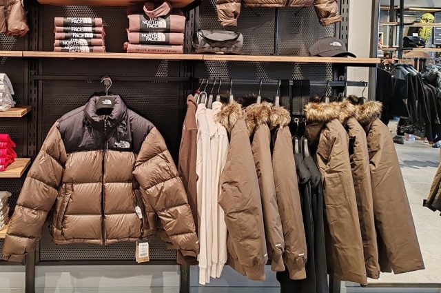 UK clothing exports fall 2.2% to $291 mn in January 2026