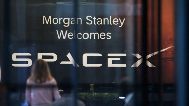 SpaceX set for record IPO