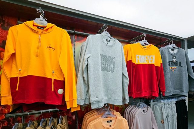 Turkiye’s apparel export decline moderated in January-April 2026