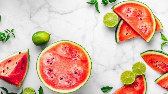 What to eat and drink to stay cool during a heatwave
