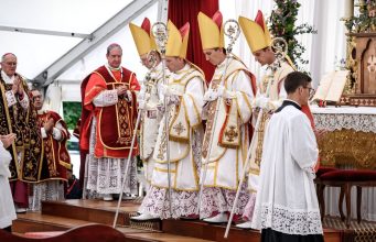 Vatican excommunicates splinter sect over bishops