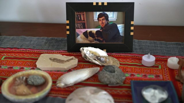 Remake: a ‘profoundly moving work’ about parenting and art